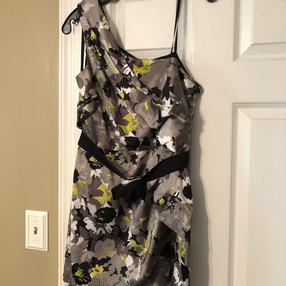 Max & Cleo size 6 one shoulder cocktail dress
